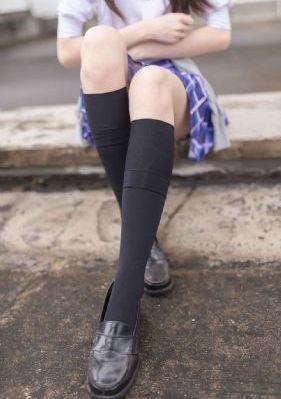 两根硕大一起挤进小紧H共妻_BD韩语全集免费观看